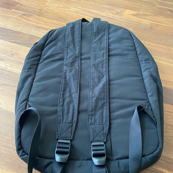 Herchel Supply Company backpack - Picture 3 of 3